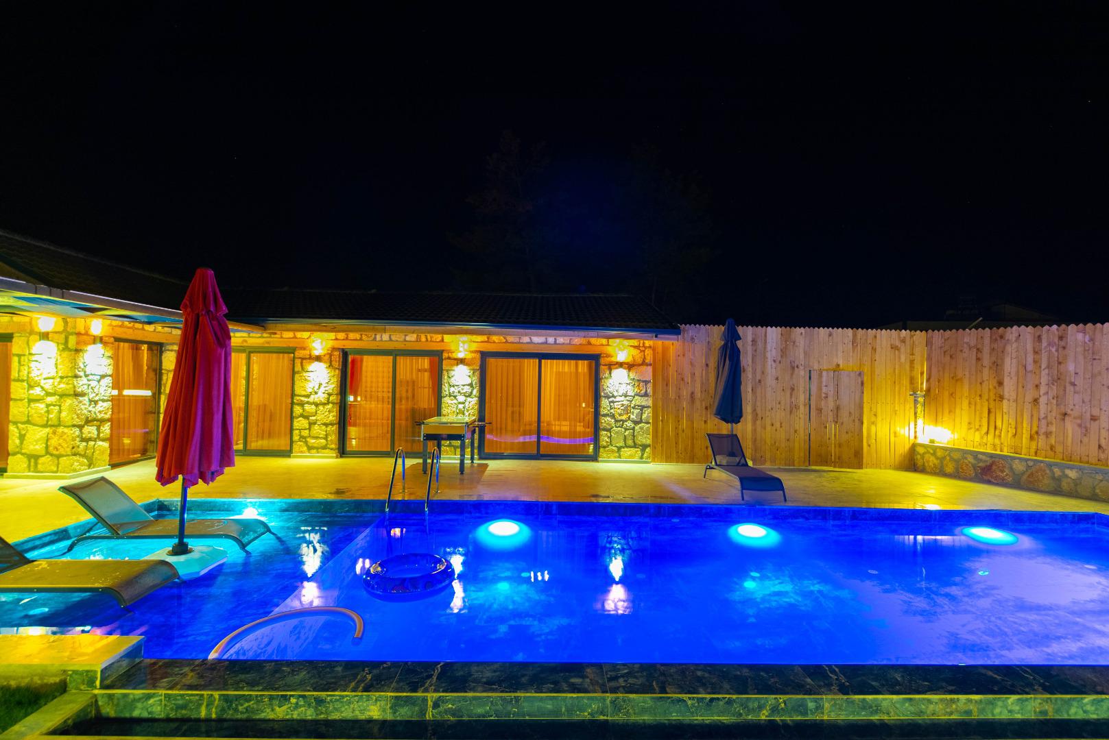 Villa Doalar in Kinik, with Private Pool