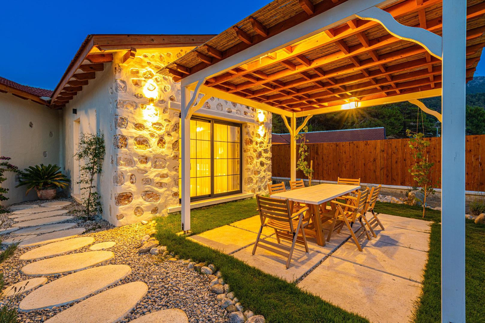 Villa Sojoy Art in Faralya, with Private Pool