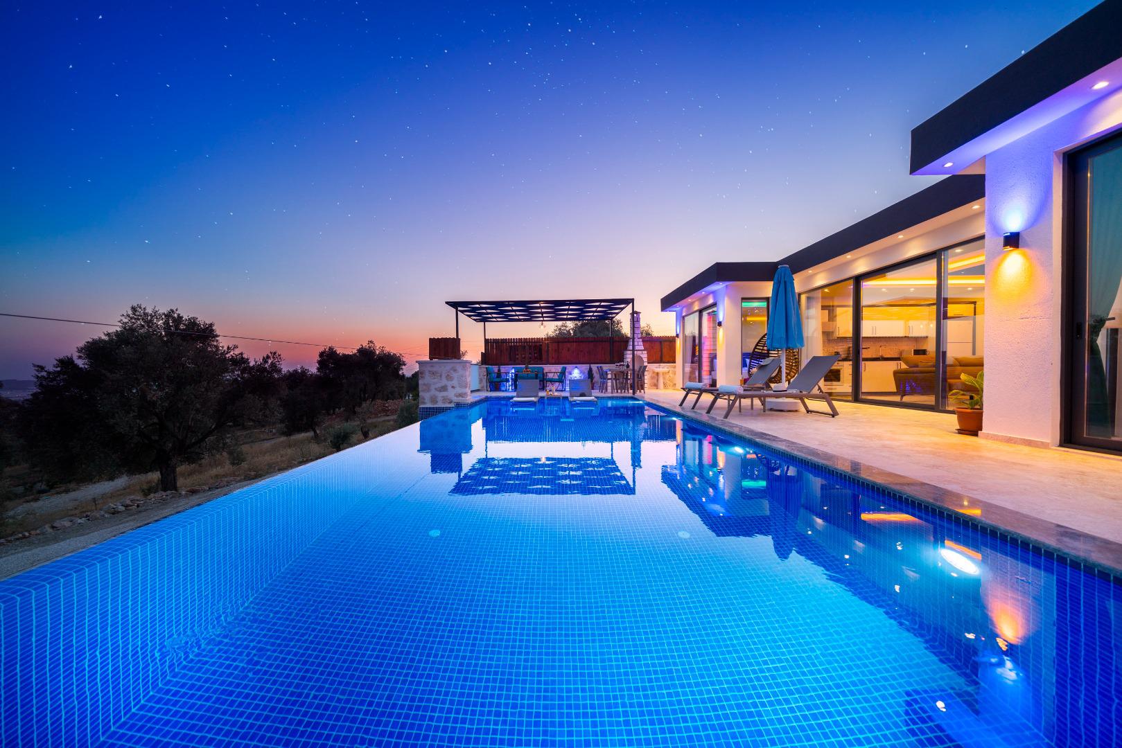 Villa Cinar 2 in Caykoy, with Private Pool