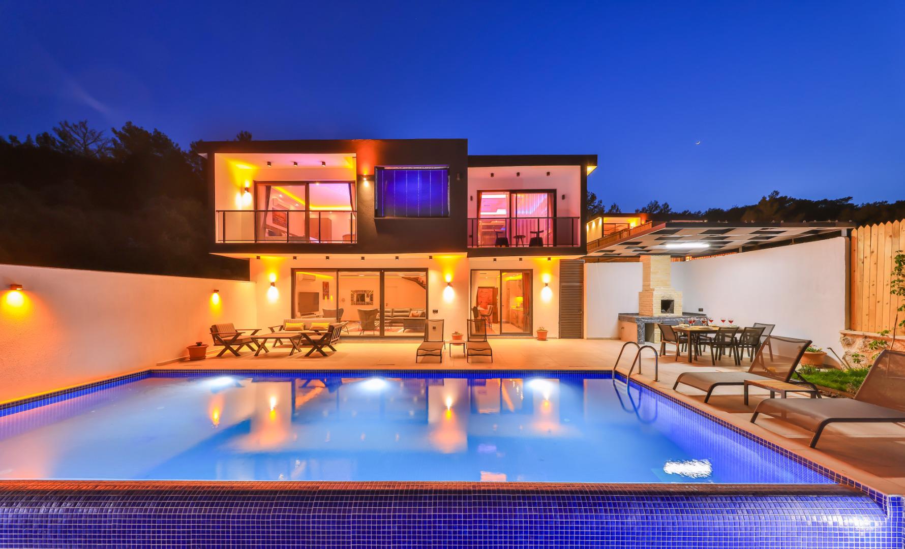 VİLLA EVEREST 2 in Yesilkoy, with Private Pool