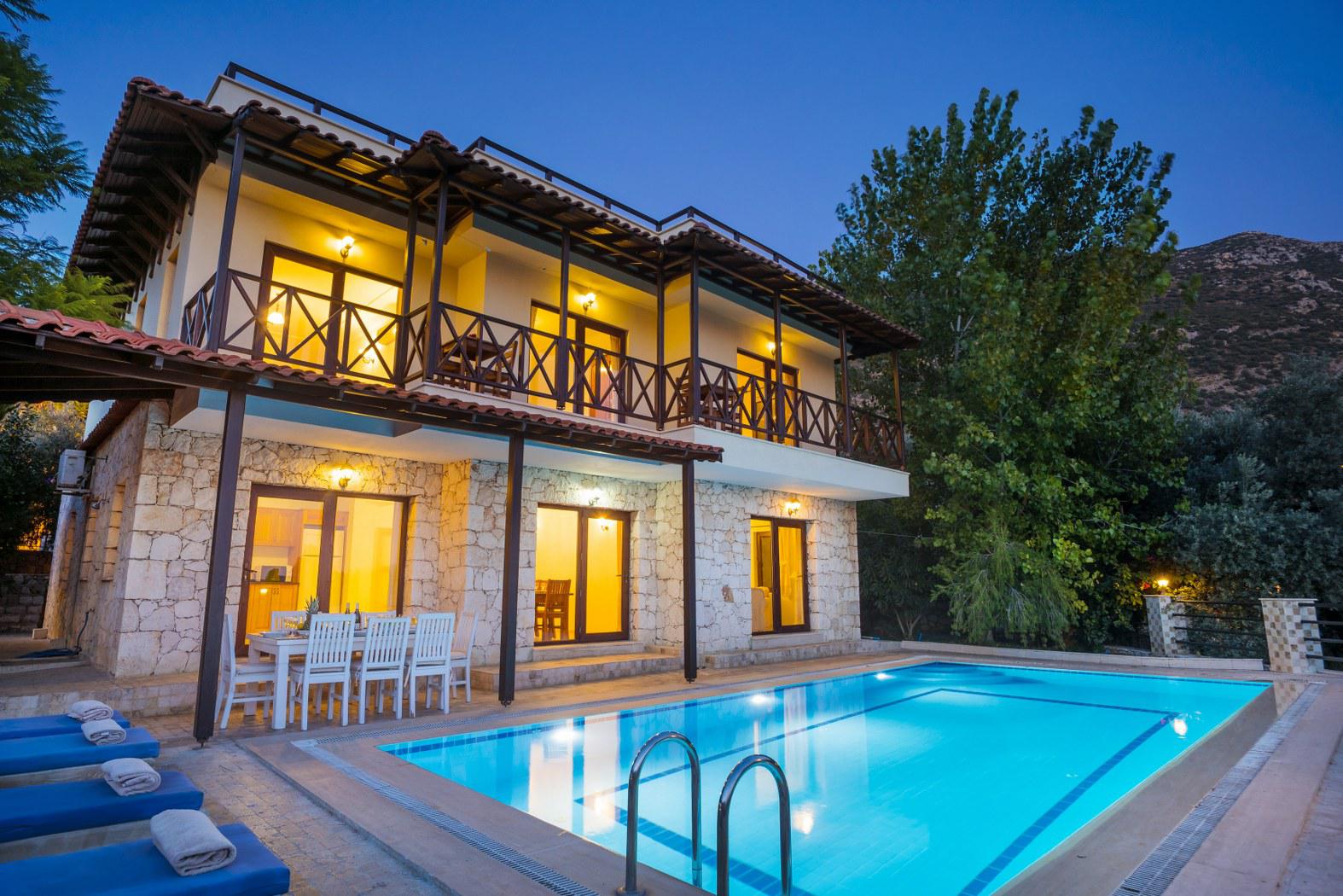 Villa Otantik in Ortaalan, with Private Pool