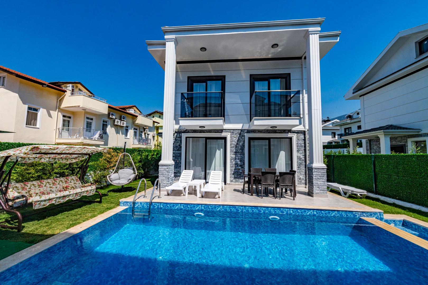 Villa Salkim, 8 Person Villa for Rent in Fethiye Hisaronu