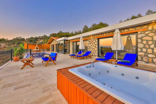 Villa Mirbiş